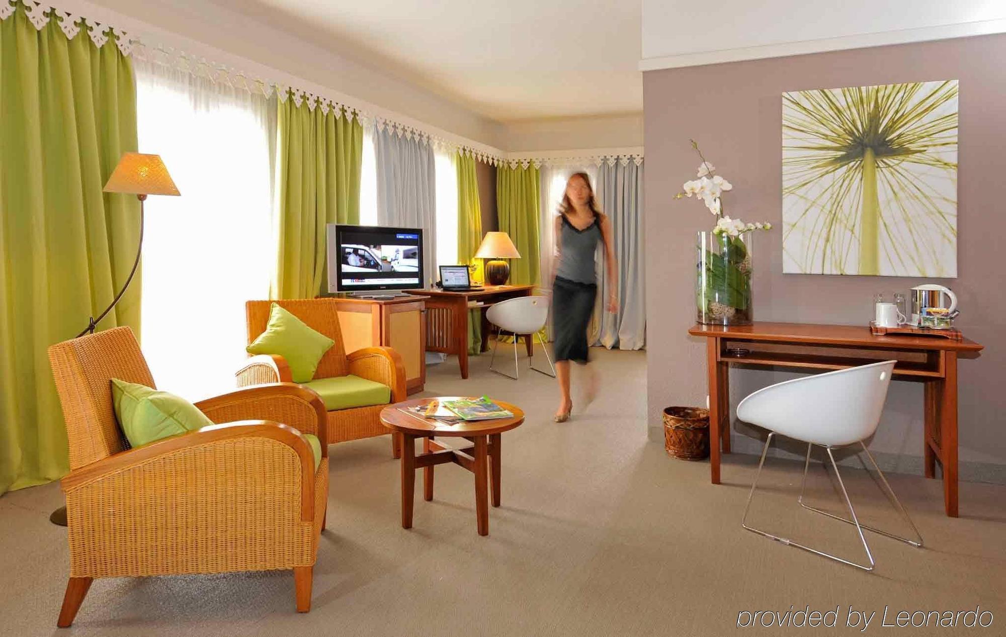 Hotel Mercure Creolia Saint-Denis Zimmer foto